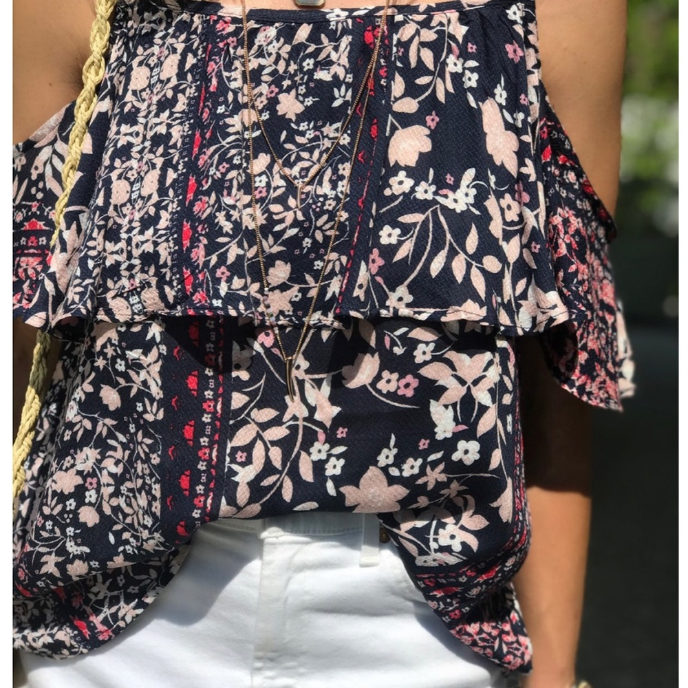 Evereve Lovestitch Floral Open Shoulder Top NWT